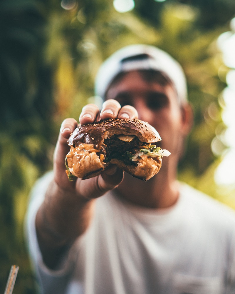 what-to-know-before-buying-a-five-guys-franchise
